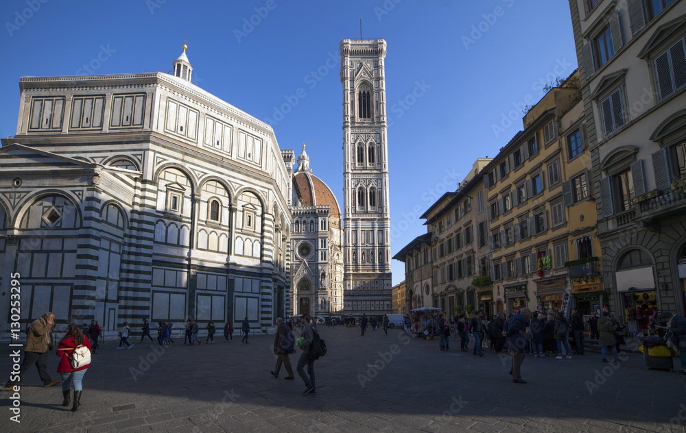 Italia,Toscana,Firenze, piazza Duomo e il Battistero
