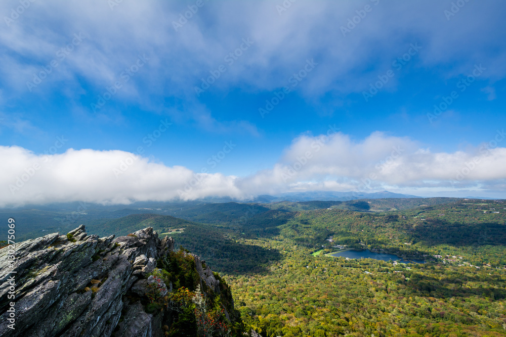 Fototapeta premium View of the Blue Ridge Mountains and Grandfather Lake from Grand