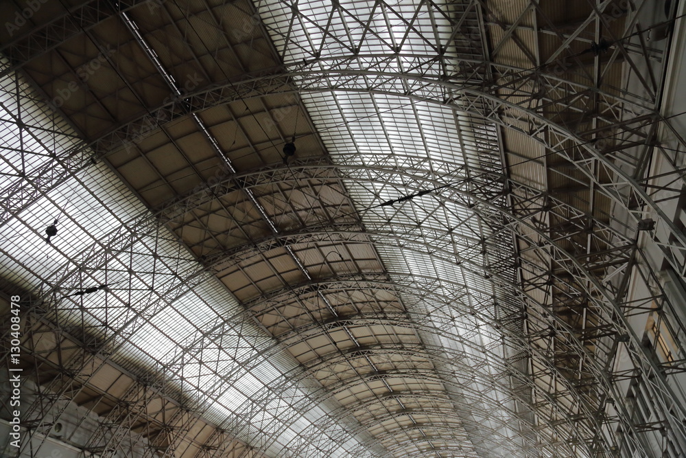 Obraz premium MOSCOW, RUSSIA - DECEMBER 10, 2016: Interior of the Kievskiy railway station