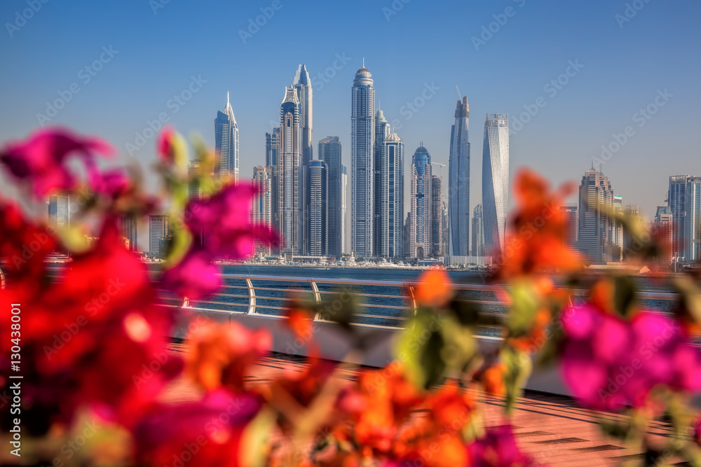 Obraz premium View of Dubai Marina from Palm Jumeraich, United Arab Emirates