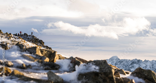 Wallpaper Mural камни во льду и закат в горах/оранжевый закат , облака и горы Torontodigital.ca