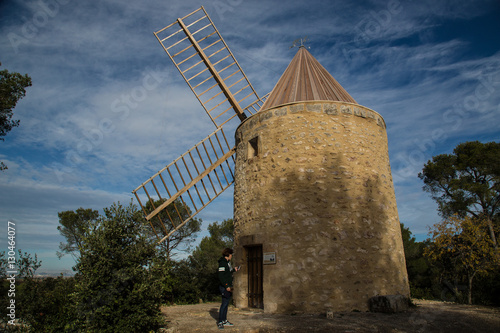 Femme à Fontvielle photo