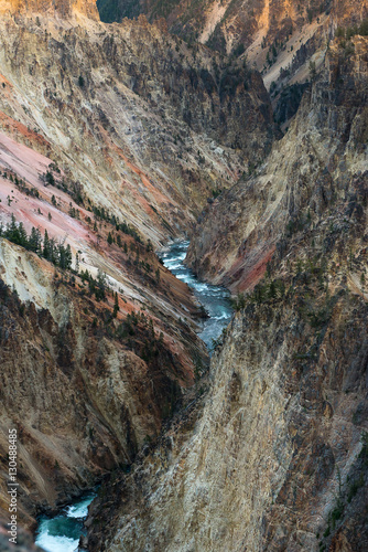 Uroczysty jar Yellowstone park narodowy, usa