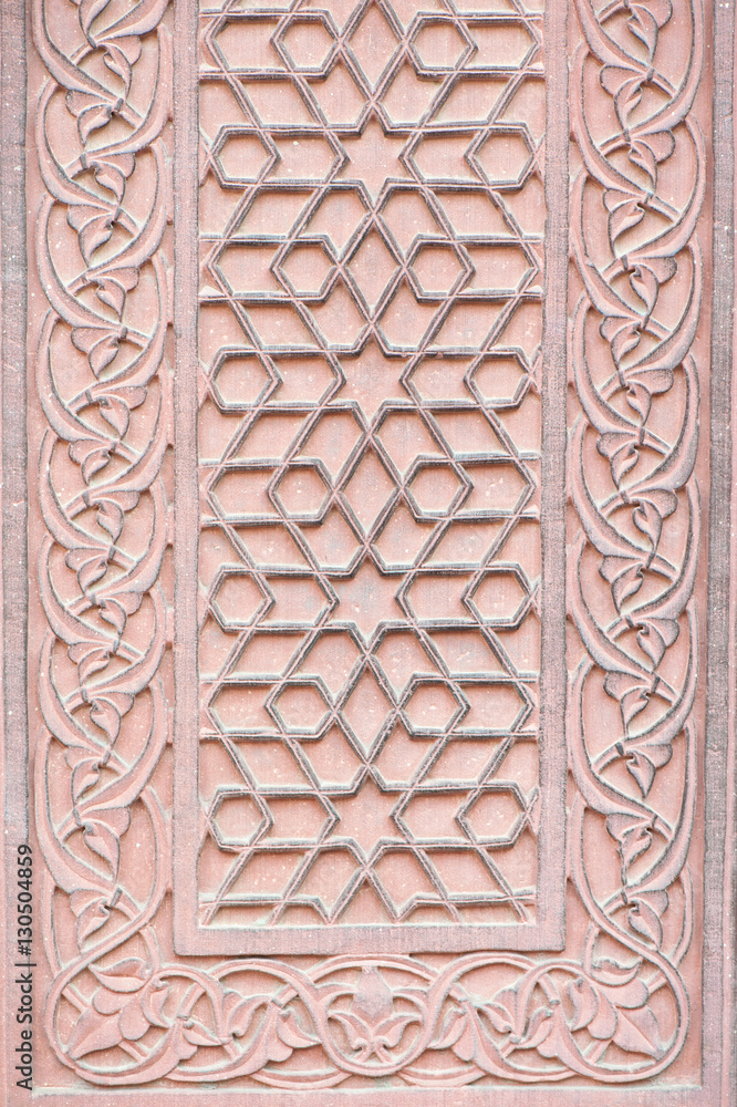 Obraz premium Graphic symbols, patterns and tracery in Agra Fort, Agra, Uttar Pradesh state, India