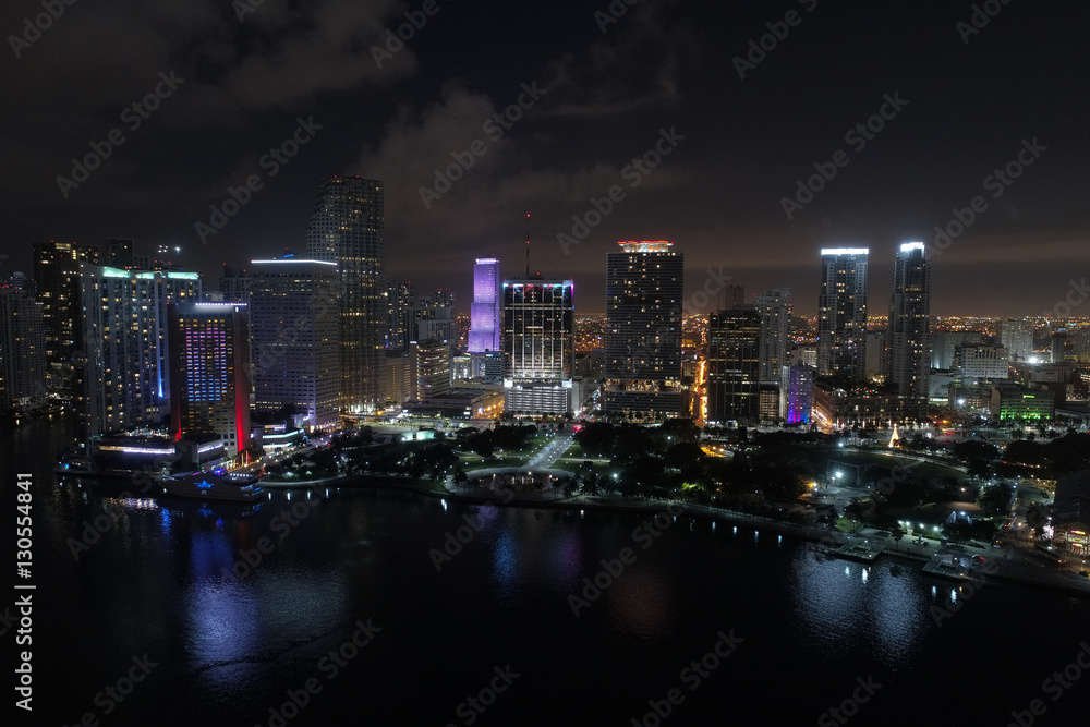 Fototapeta premium Aerial Downtown Miami Florida