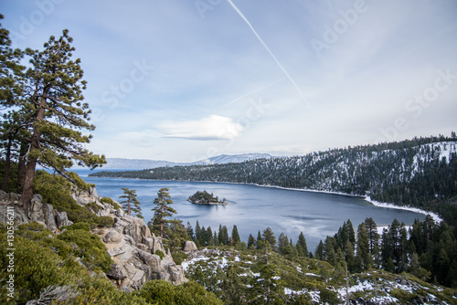 Fototapeta Naklejka Na Ścianę i Meble -  Emerald bay_Lake Tahoe_California_Trip_View_Mountain_Nature_Landscape