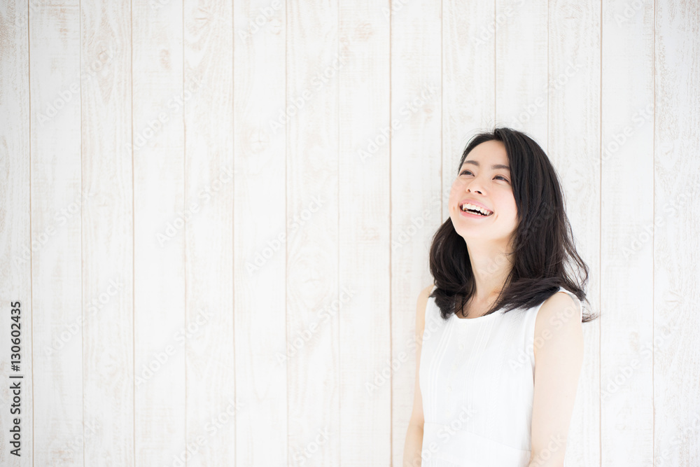 若い女性 若い女性