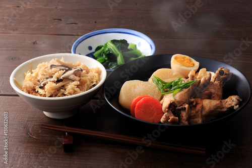 Japanese food, steamed rice with mushroom