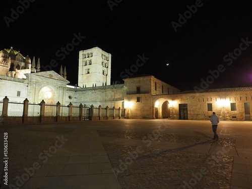 Catedral de Zamora iluminada © Javier Cuadrado