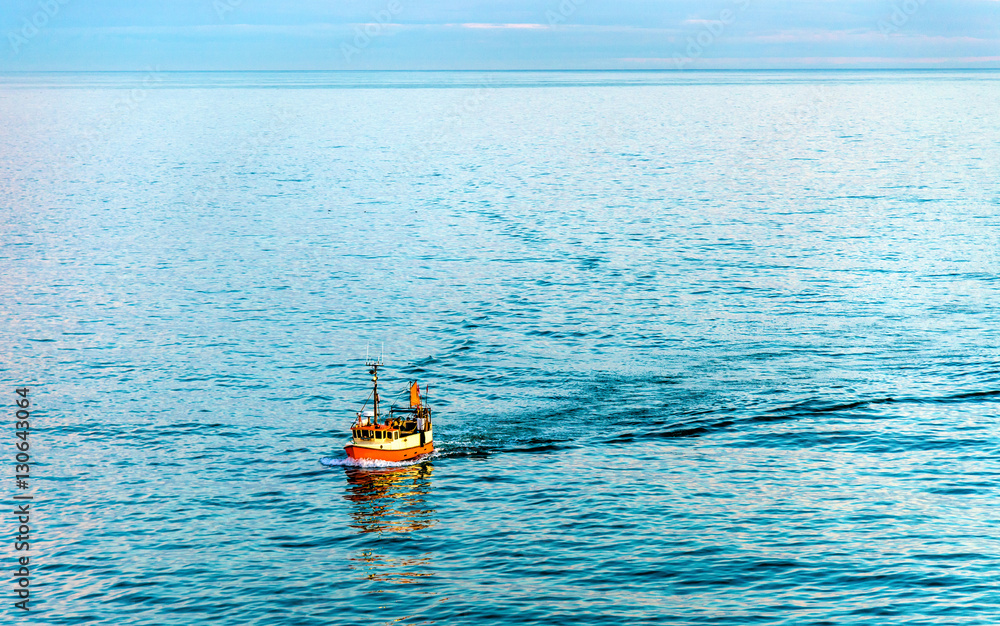Φωτογραφία Boat in the Skagerrak Strait near Port of Hirtshals