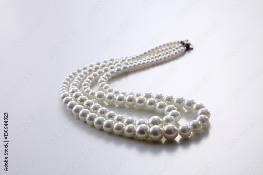 pearls necklace pearls necklace