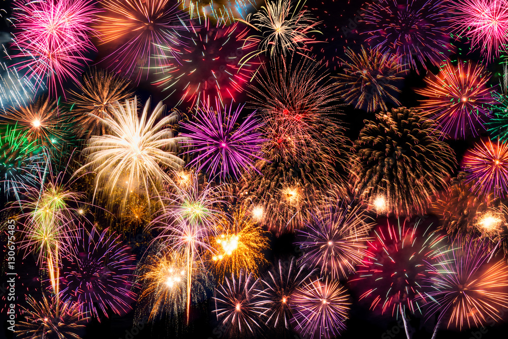 Großes Feuerwerk an Silvester Großes Feuerwerk an Silvester
