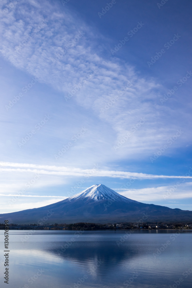 Fototapeta premium Fuji do góry nogami
