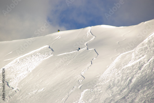 Large avalanche set by skier Fototapet