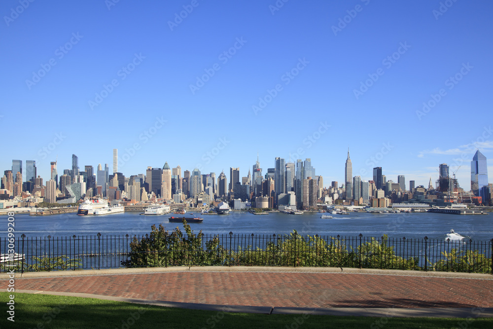 Fototapeta premium ニュージャージーからのマンハッタン