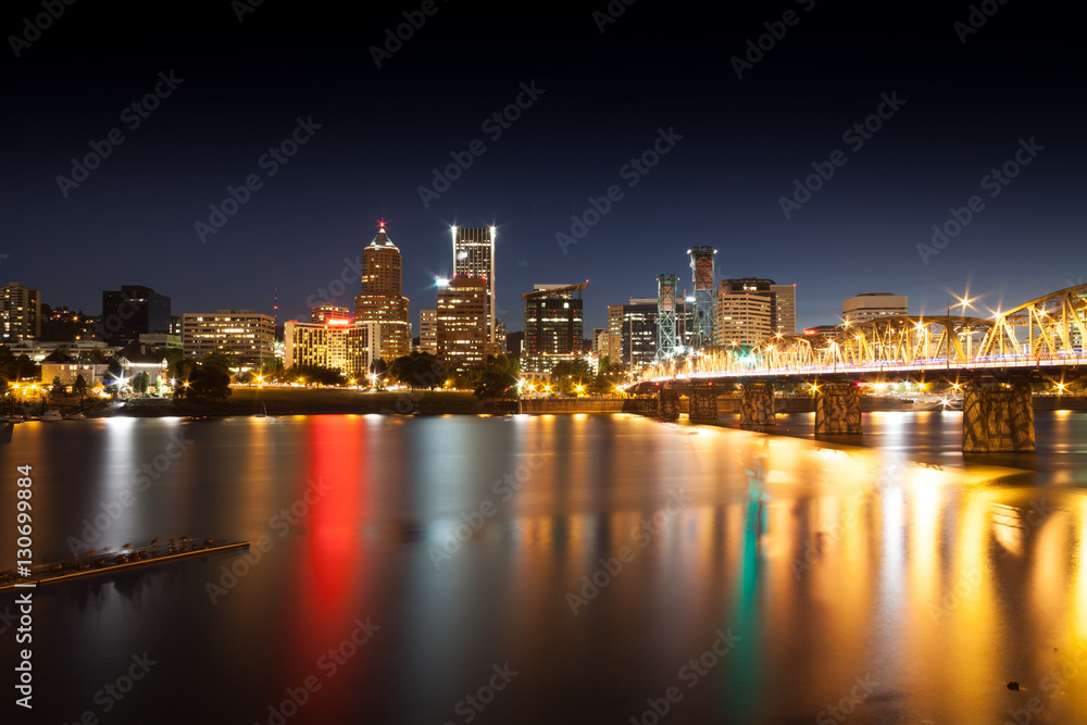 Fototapeta premium Downtown Portland Oregon Nighttime Cityscape