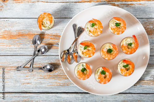 Photos Shot-Glass Shrimp with tartar sauce - easy cocktail recipe