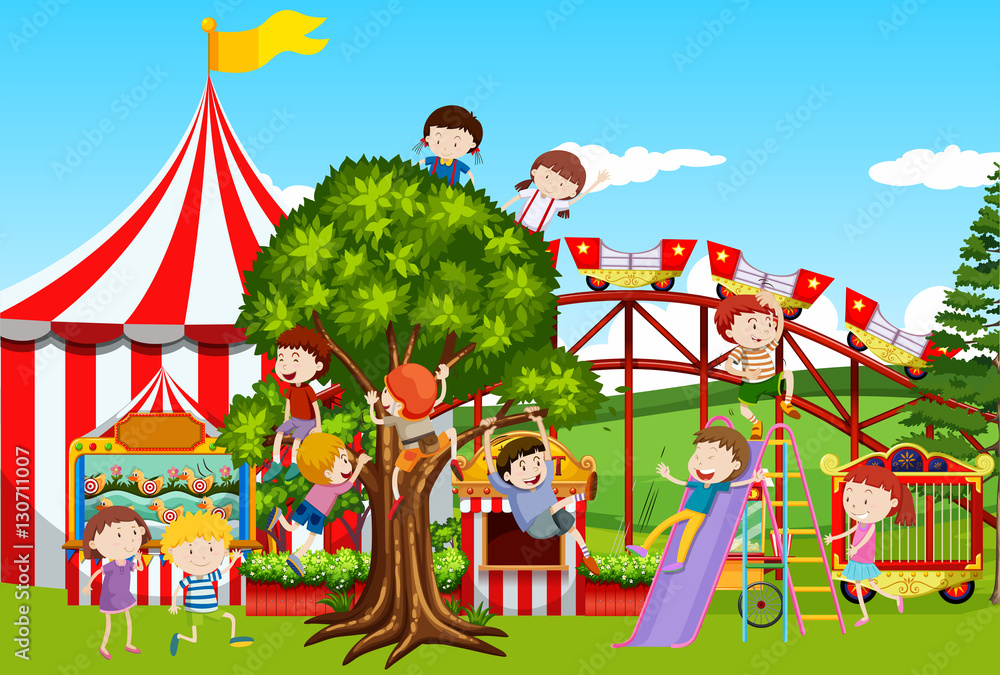 Fototapeta premium Many kids playing in the fun park