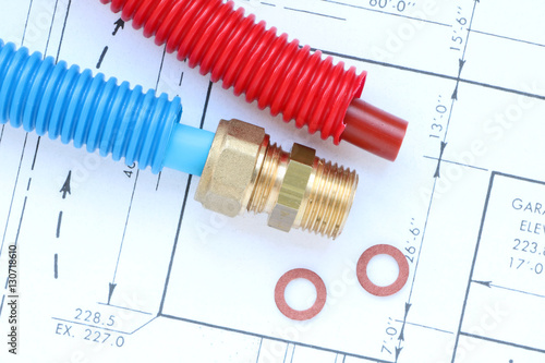 Tube en per, raccord à compression et joints d'étanchéité. plomberie et plombier