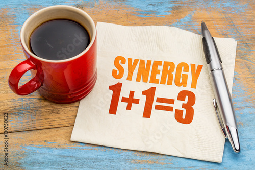 Fotografie synergy concept on napkin