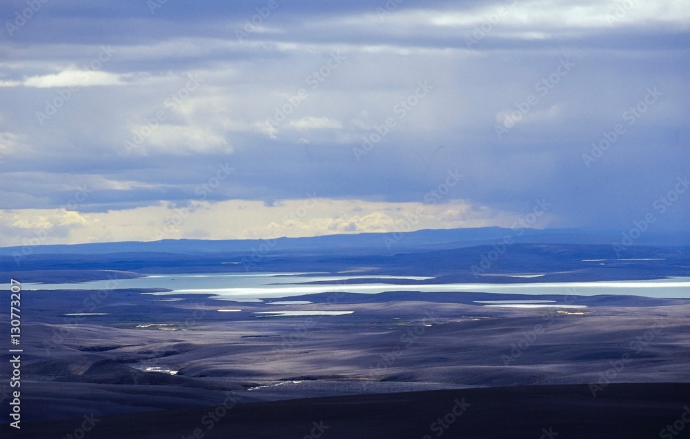 Wolken über dem See Kvíslavatn im isländischen Hochland, Sprengisandur-Route, Suðurland, Island, Europa