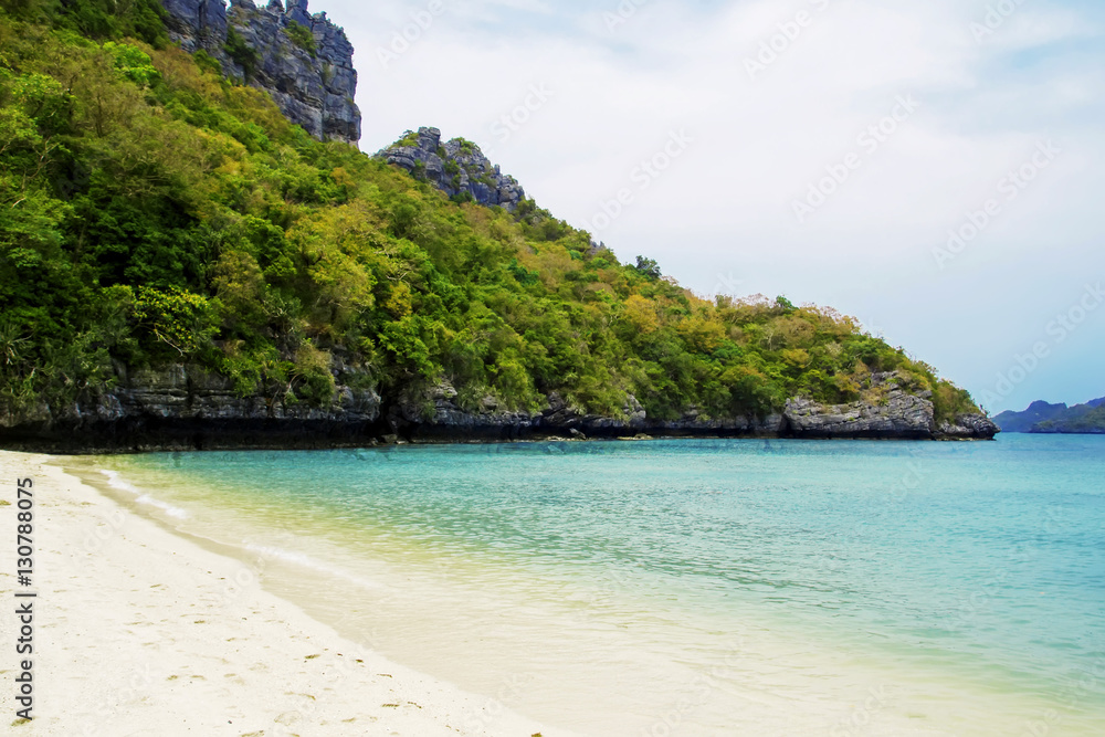 Fototapeta premium Island white sand beach and sea landscape