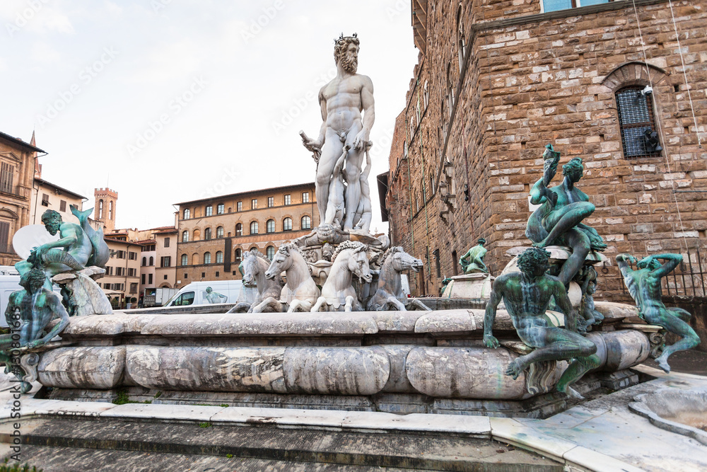 Fountain of Neptune near Palazzo in morning
