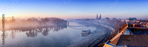Fotografie Szeged panorama with Tisza river and Votive Church visible in the back