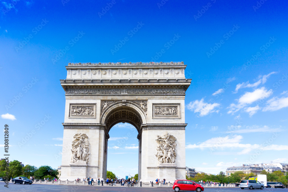 Fototapeta premium PARIS, FRANCE - August 28, 2016 : Arc de triomphe in Paris, one