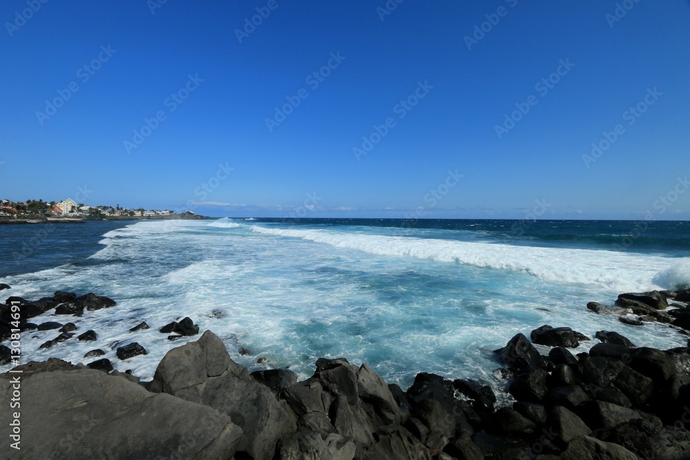 SEEN ON THE INDIAN OCEAN , REUNION ISLAND , FRANCE , OCTOBER 2016
SEEN ON THE INDIAN OCEAN , REUNION ISLAND , FRANCE , OCTOBER 2016