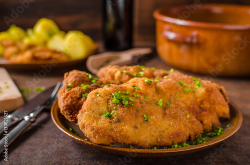 Fotografi Wiener schnitzel with potatoes