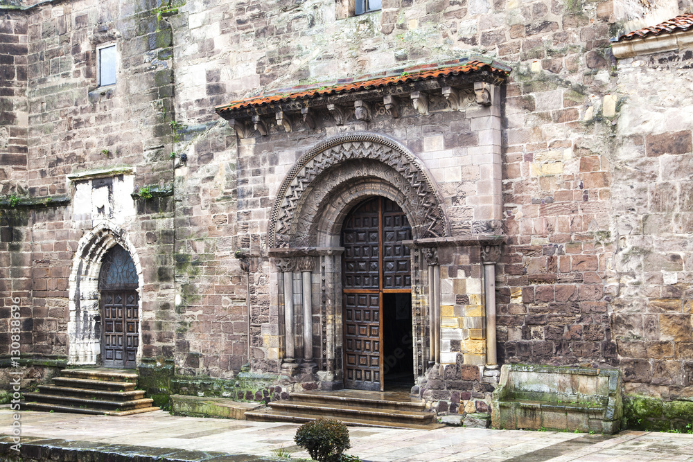 Iglesia románica del siglo XII
