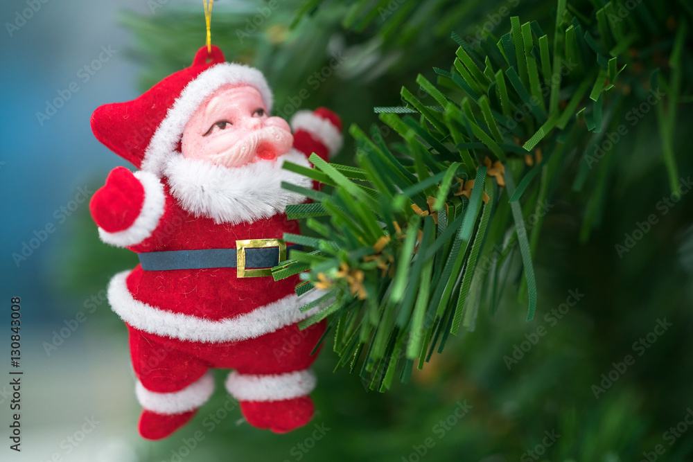 Christmas tree and Santa doll
Christmas tree and Santa doll