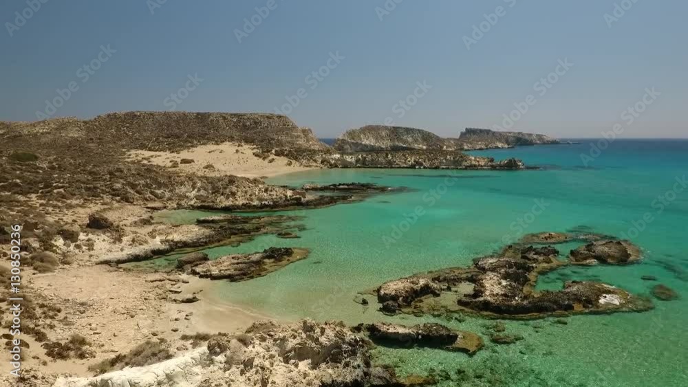 Isola disabitata di Koufonissi nel Mar Libico a sud di Creta Isola disabitata di Koufonissi nel Mar Libico a sud di Creta