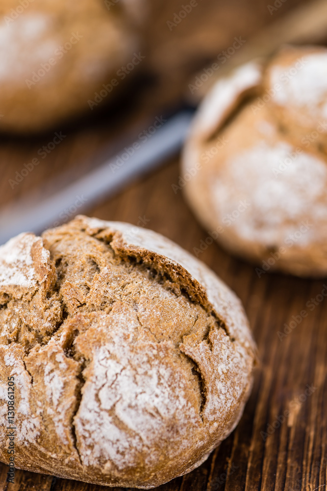 Naklejka premium Wholemeal Roll (selective focus)