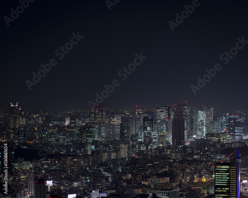 Shinjuku at night © YAMAGUCHI Akira