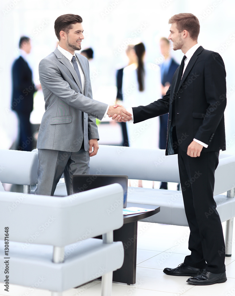 Fototapeta premium Business people shaking hands during a meeting