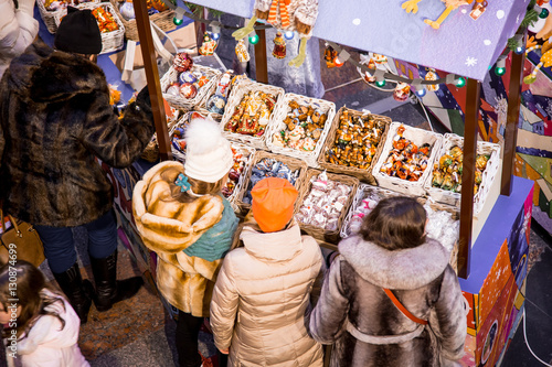 Canvas Print people choose Christmas toys