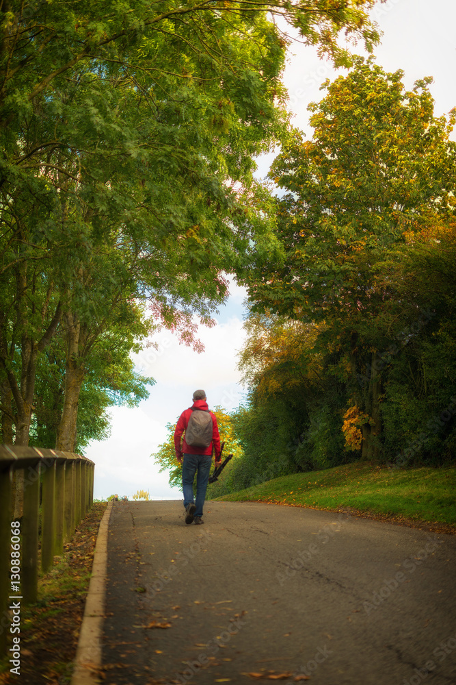 Obraz premium walking in autumn park