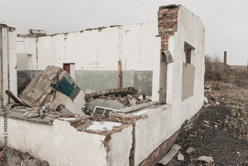 Fototapeta premium abandoned building destroyed a military base