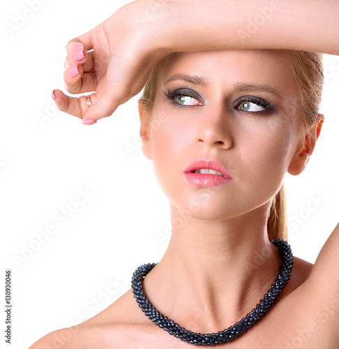 Young woman with stylish ne...