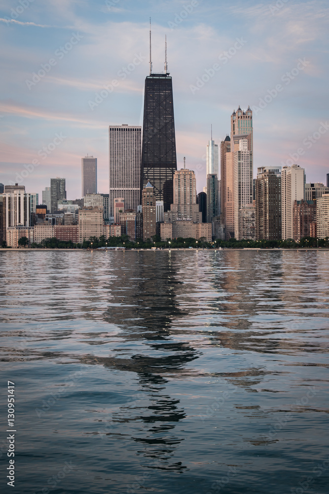 Naklejka premium Chicago at Dawn