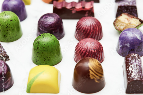 Bild auf Leinwand Colorful chocolate candies