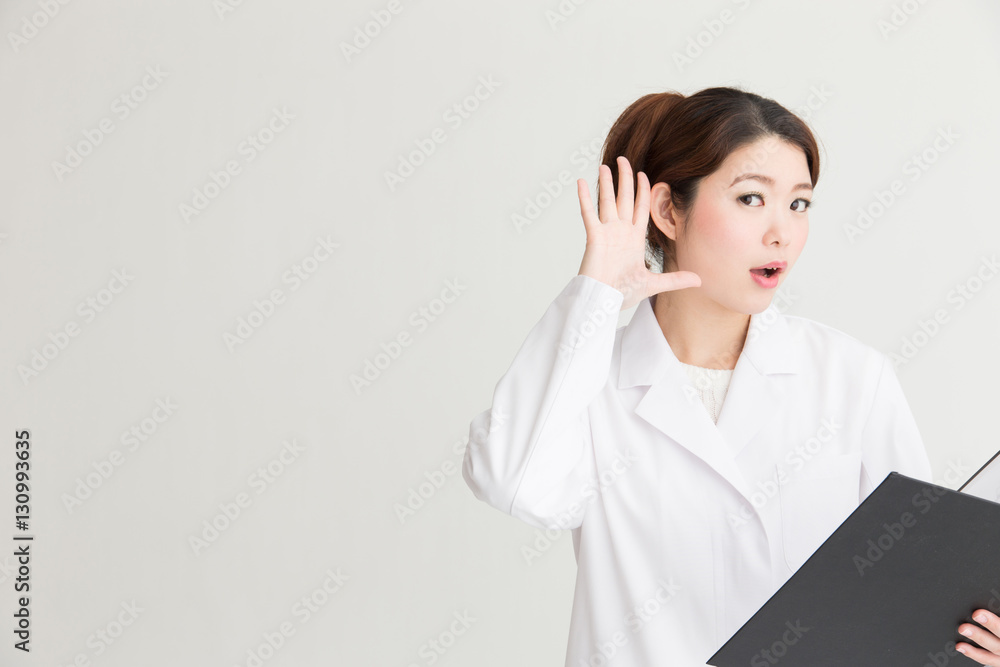女性医師・白バック