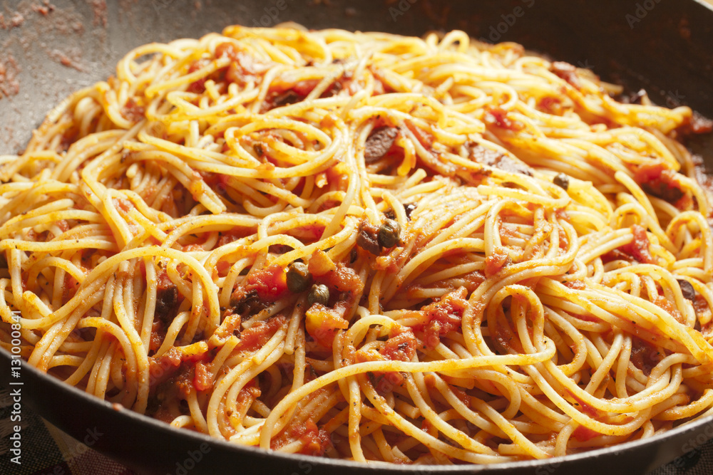 Spaghetti alla Puttanesca, the Roman classic Spaghetti alla Puttanesca, the Roman classic
