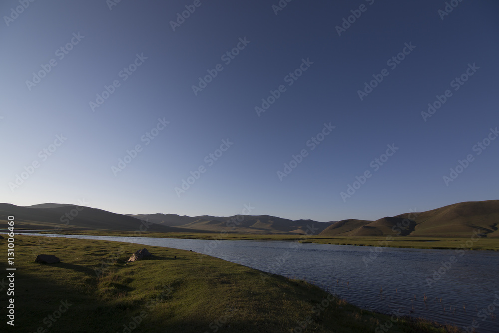 Der Orkhon - Fluss in der Mongolei Der Orkhon - Fluss in der Mongolei