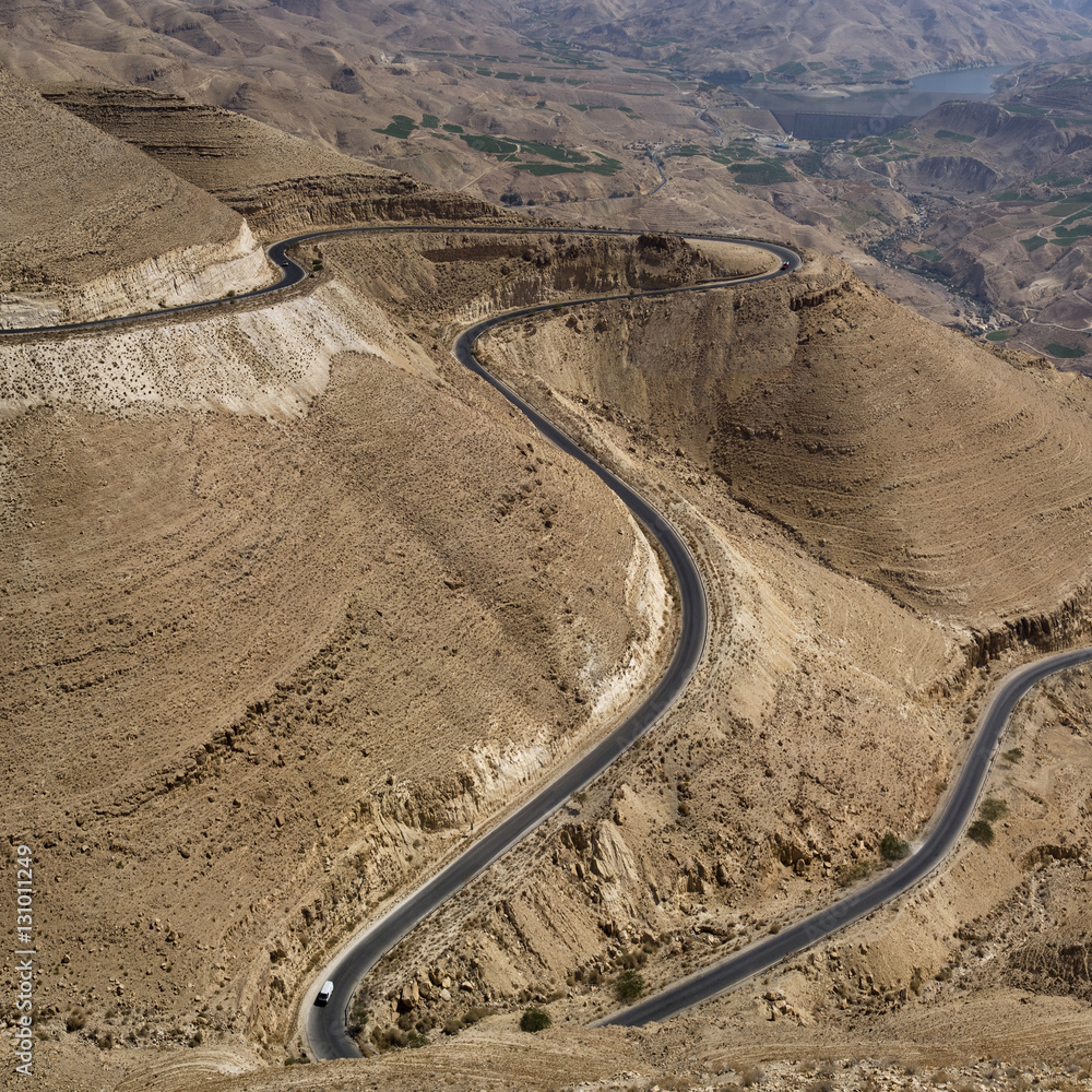 Long Kings highway between Madaba and Petra, Jordan