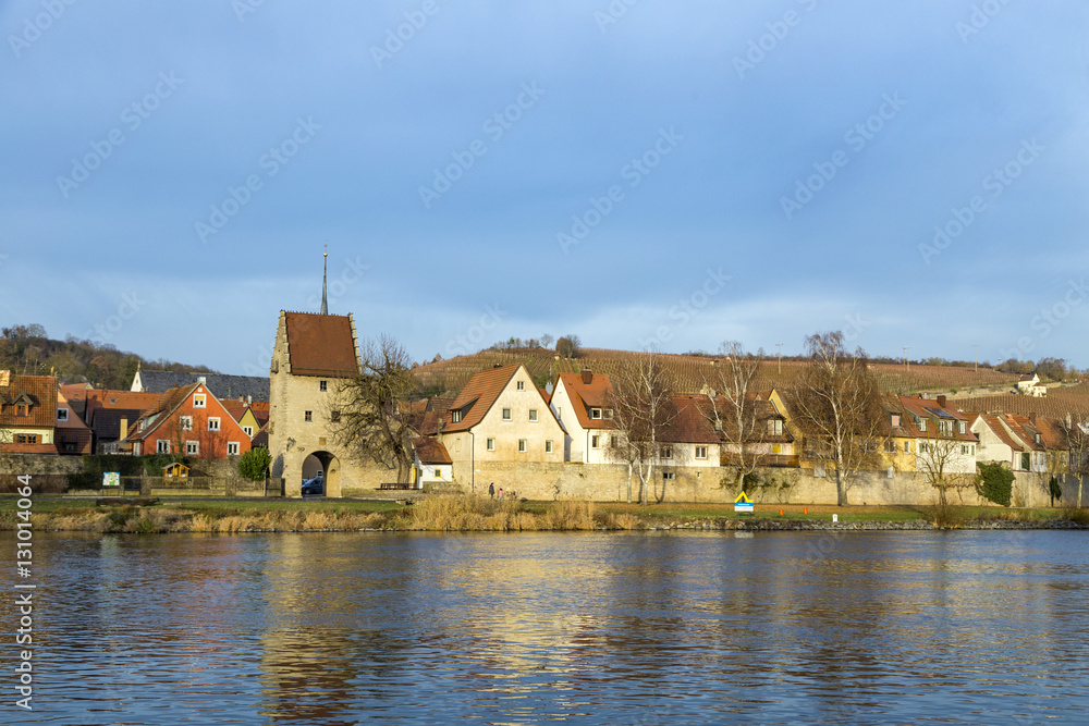 Fototapeta premium Segnitz with reflection in river Main