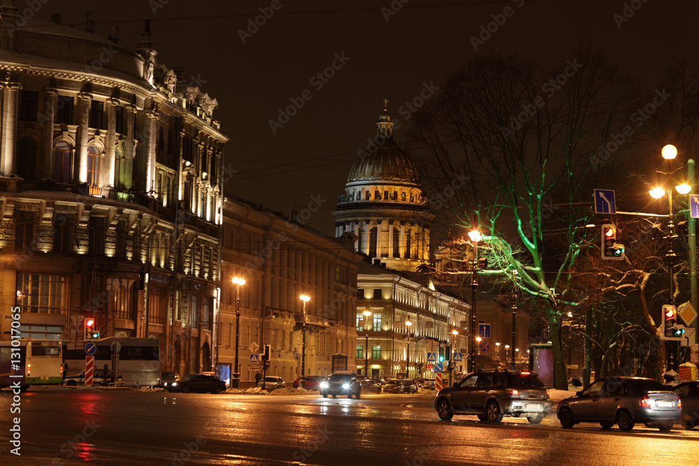 Naklejka premium St. Petersburg at night