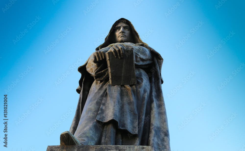Fototapeta premium The Statue of Giordano Bruno on Campo de' Fiori in Rome, Italy.